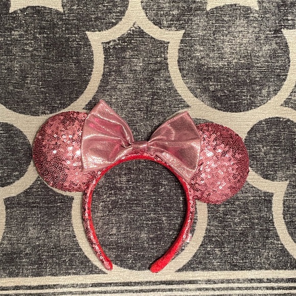 NEW Pink sequin metallic bow Minnie Mouse Ears - Picture 2 of 3